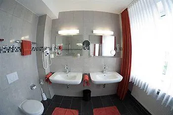Conti Hotell 3*